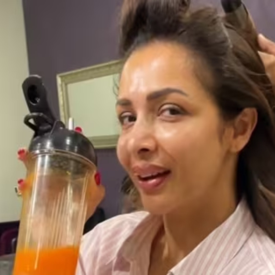 মলাইকার রেটিনল জ্যুস।