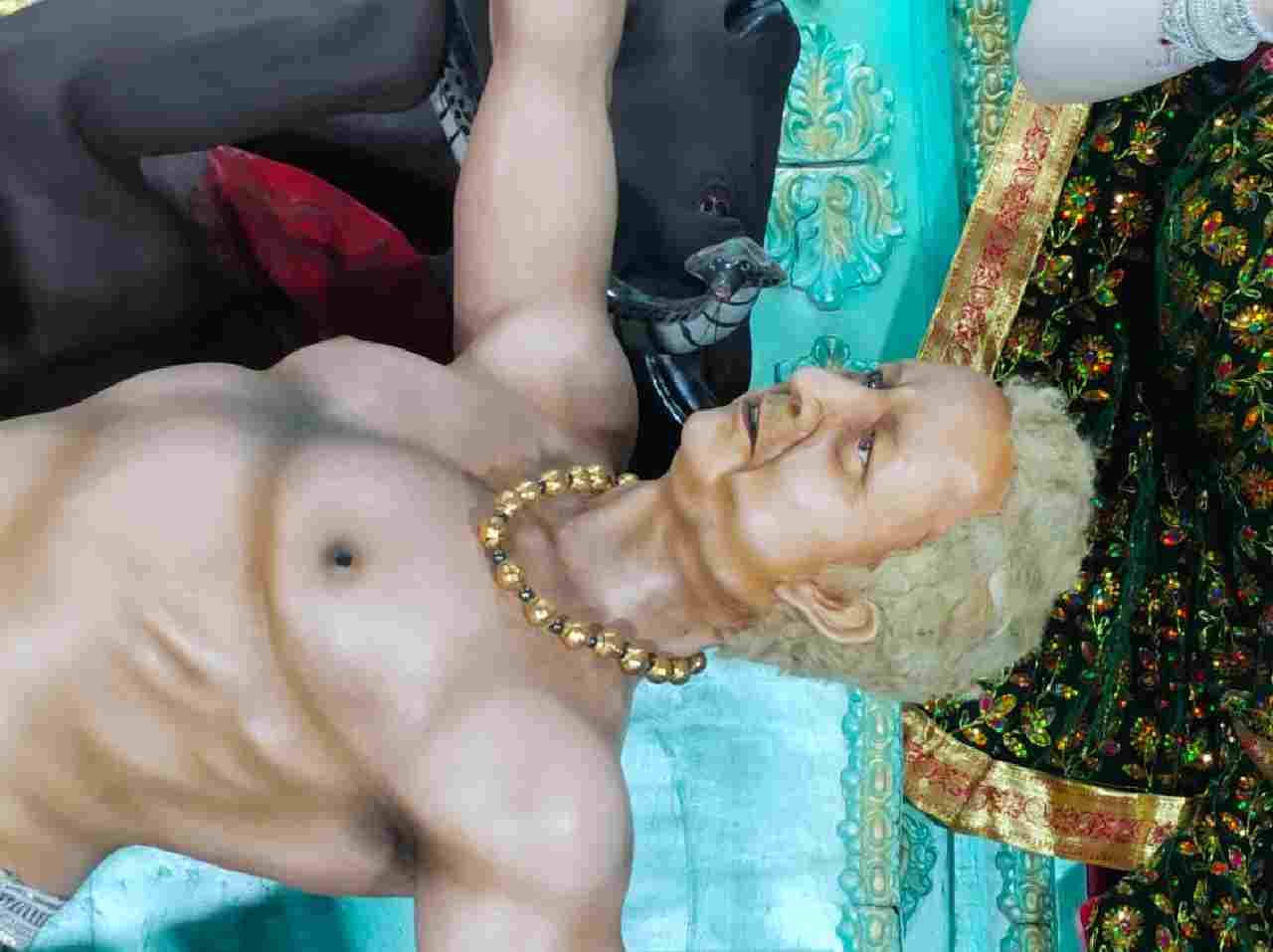 মুহাম্মদ ইউনূসকে অসুর সাজাল মুর্শিদাবাদের ক্লাব।