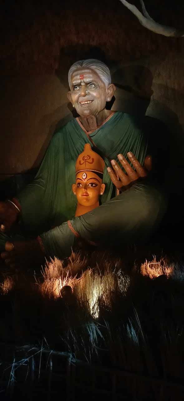 ৭৬ তম বর্ষে পদার্পণ করল দমদমের নাগেরবাজার ক্ষুদিরাম কলোনী সর্বজনীন দুর্গোৎসব। এ বারের থিম ‘বিলুপ্তি’। 