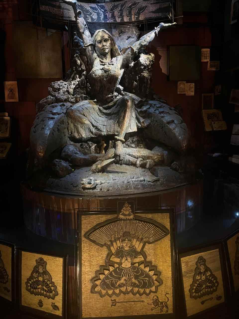 বেহালা ইয়ং মেনস্ অ্যাসোসিয়েশনের প্রতিমা। 