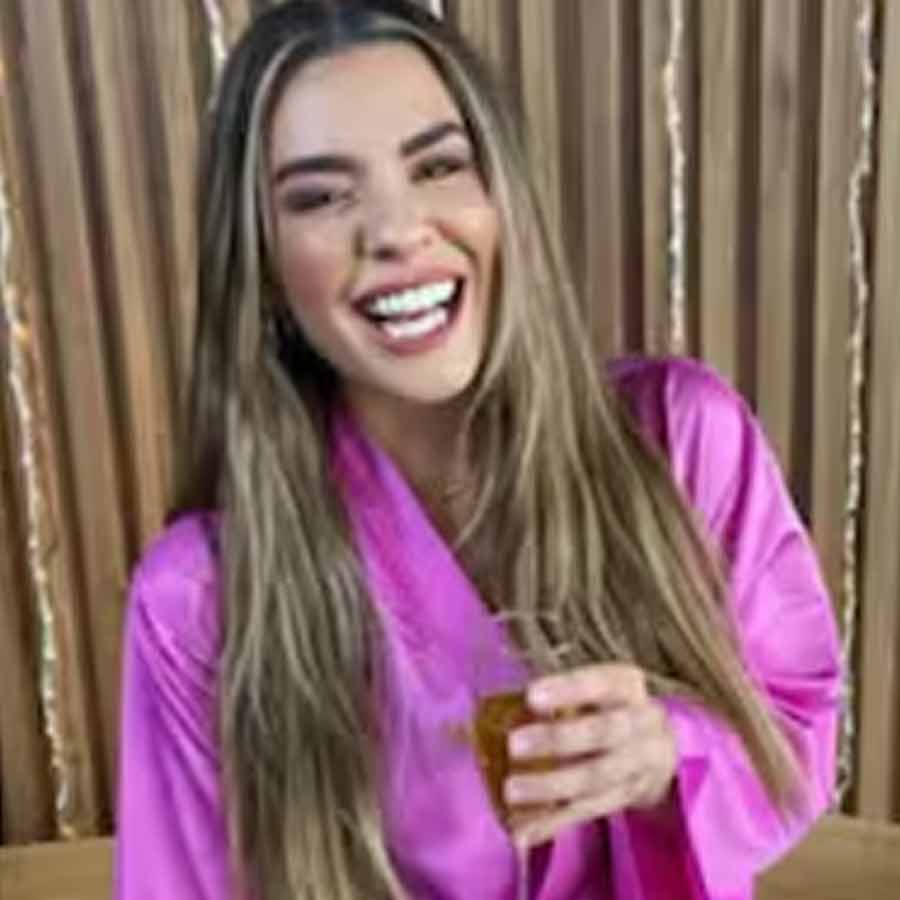 Woman left bank job and join controversial business to spend time with kids, Police complaint lodged against her