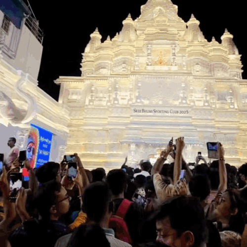 Durga Puja Saptami live updates of pandals, weather alert, crowd and traffic around Kolkata dgtl