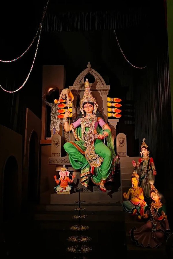 ভবানীপুর ৭৫ পল্লির পুজো।