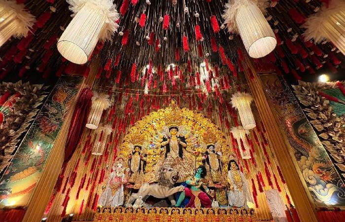 এন্টালি ১৪ পল্লী উদয়ন সংঘের পুজো।