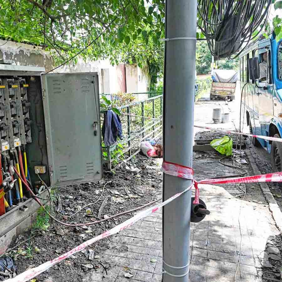 Report on how the family members of electrocuted Jitendra Singh are spending their puja