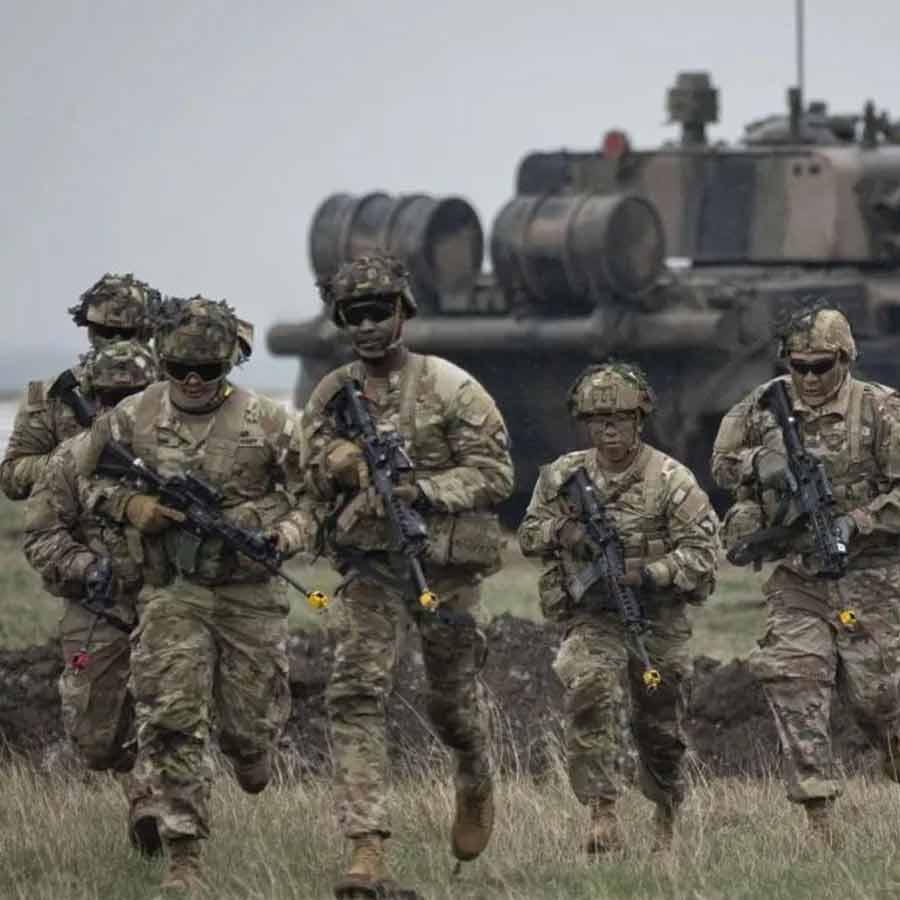 US may fall like Soviet Union due to war economy and tariff imposition of Donald Trump