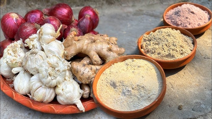 মাটন নিহারি বানানোর উপকরণ: সর্ষের তেল, মাটন, আদা বাটা, রসুন বাটা, নিহারি মশলা, পেঁয়াজ কুচি, আটা, ধনেপাতা কুচি। 