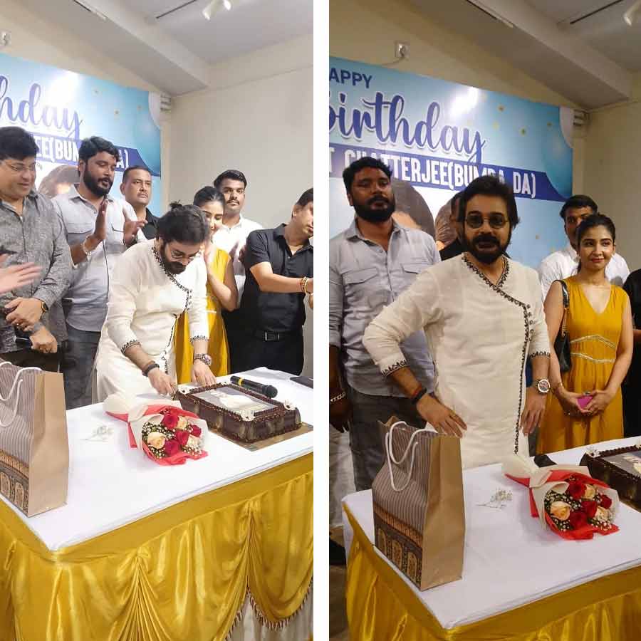 Prosenjit Chatterjee Celebrates Ashtami And His Birthday 63 Birthday dgtl