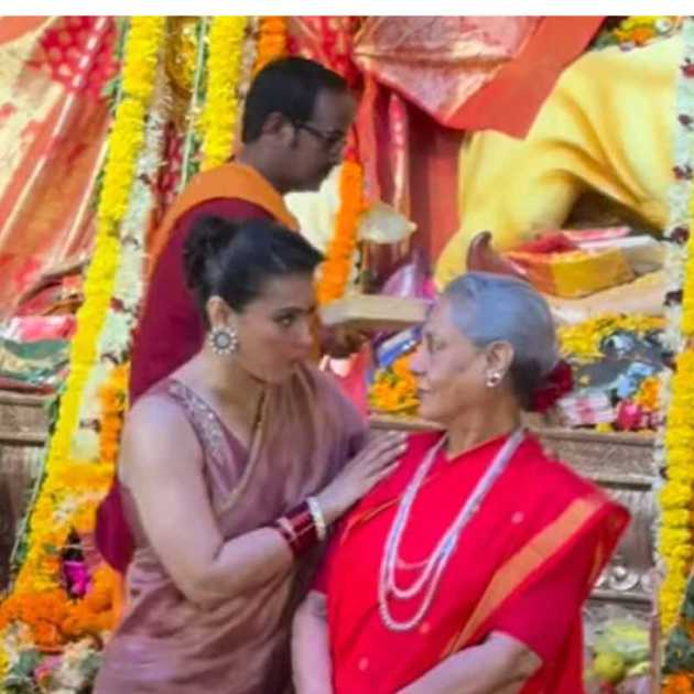 Kajol made Jaya Bachchan in Durga puja pandal infront of paparazzi dgtl