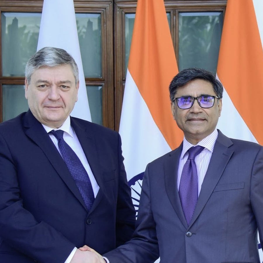 মঙ্গলবার রাশিয়ার উপবিদেশমন্ত্রী আন্দ্রে রুদেঙ্কোর সঙ্গে নয়াদিল্লিতে বৈঠক করলেন বিদেশসচিব বিক্রম মিস্রী।