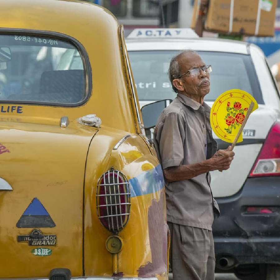 কলকাতায় আগামী কয়েক দিনে তাপমাত্রা বৃদ্ধির পূর্বাভাস।