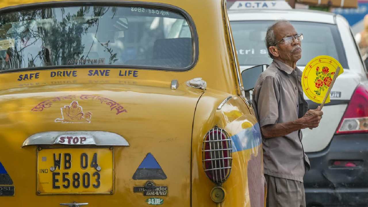 কলকাতায় ঝড়বৃষ্টি থেমে এ বার বাড়বে গরম।