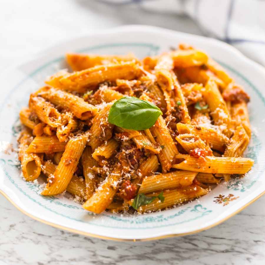 কেটলিতে বানিয়ে নিতে পারেন রেড সস্ পাস্তা।