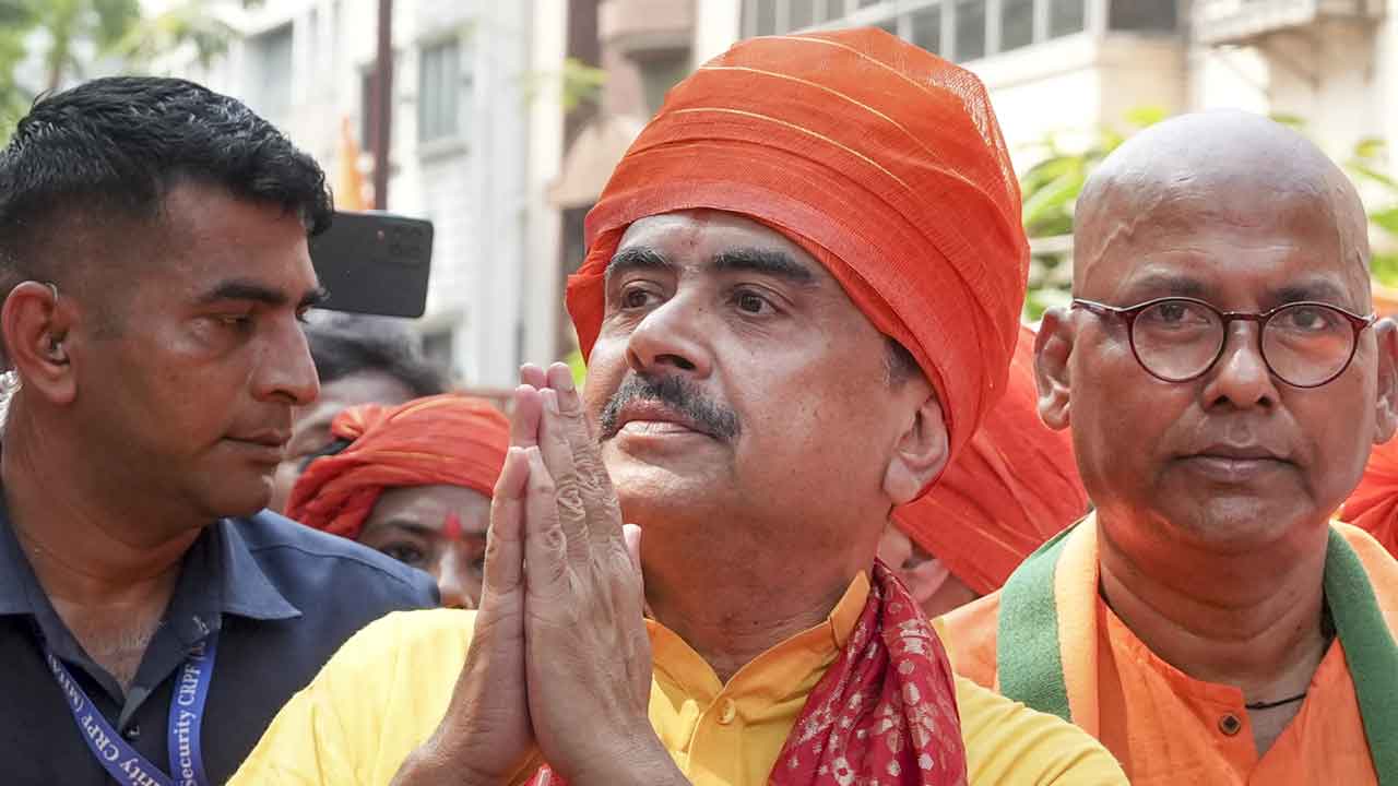 বিধানসভার বিরোধী দলনেতা তথা আসন্ন নির্বাচনে ভবানীপুর আসনের বিজেপি প্রার্থী শুভেন্দু অধিকারী।