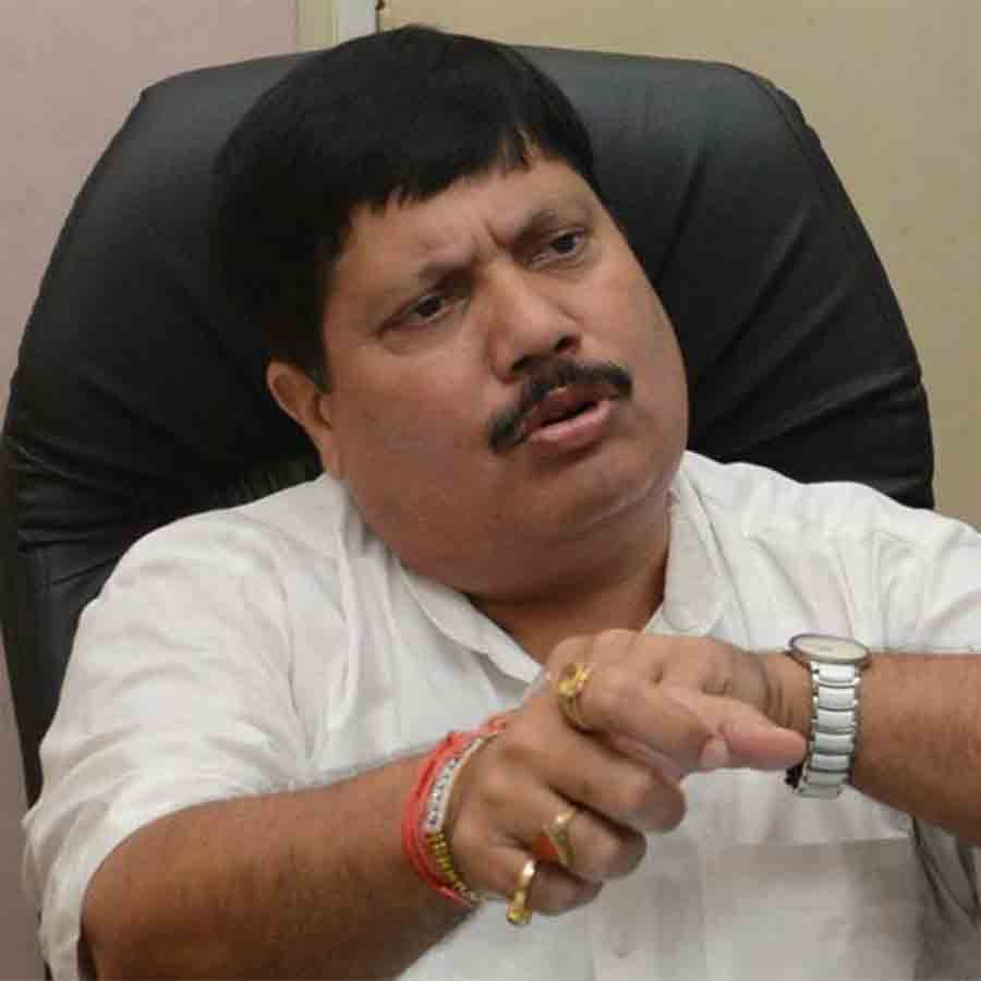 অর্জুন সিংহ।