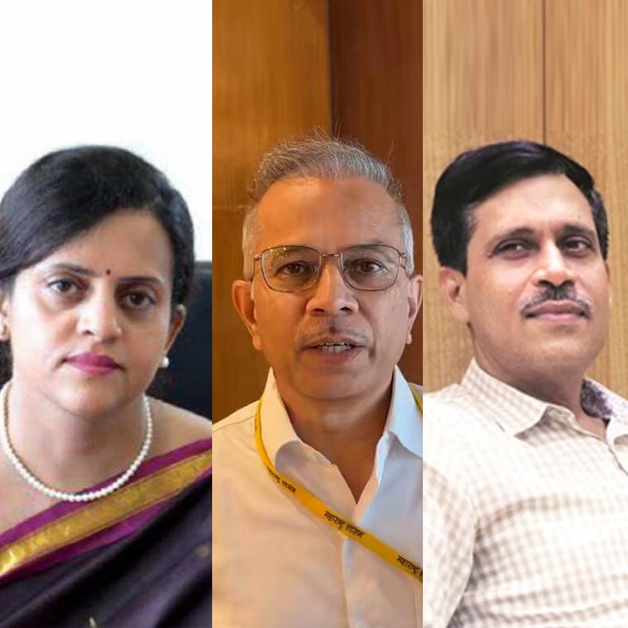 Meet IAS Officer of Maharashtra Who Got 24 Transfers in 21 Years of service