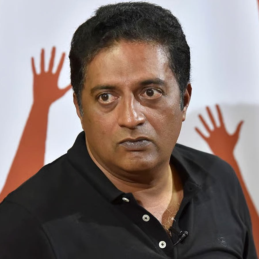 সপাটে জবাব দিলেন প্রকাশ রাজ!