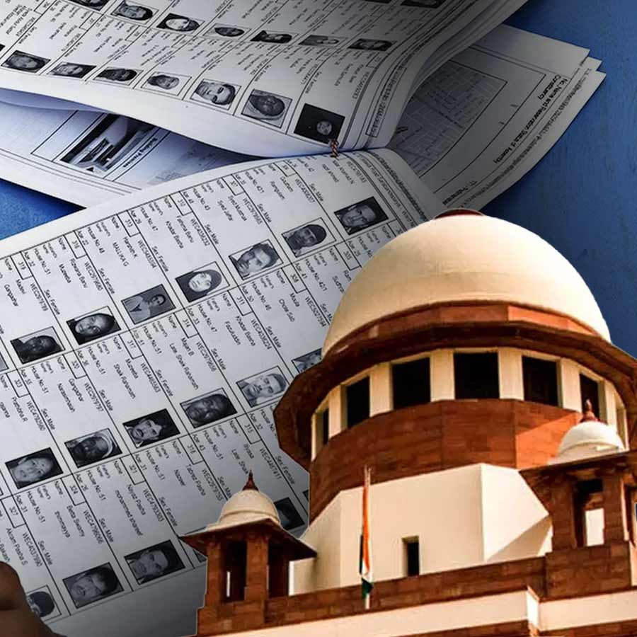 Supreme court asks election commission to solve the case of Farakka Congress candidate Mahtab Shaikh dgtl