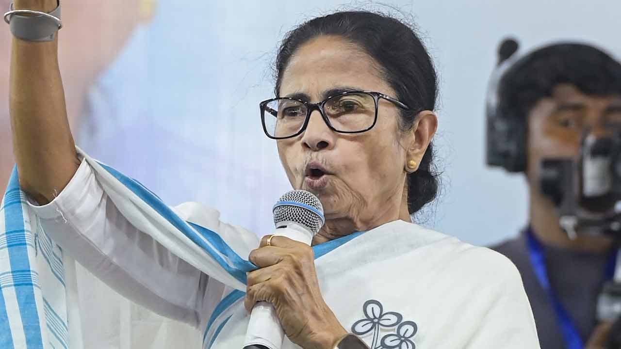 মালদহে মুখ্যমন্ত্রী মমতা বন্দ্যোপাধ্যায়। শুক্রবার।