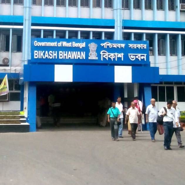 Teachers have demanded in the department that the list of dearness allowance beneficiaries for government-aided and DA-receiving schools be made uniform dgtl