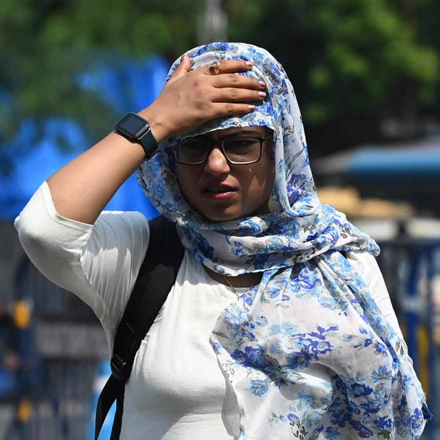 Hot and humid situation prevails in South Bengal, possibility of thunderstorms, rain from Sunday dgtl