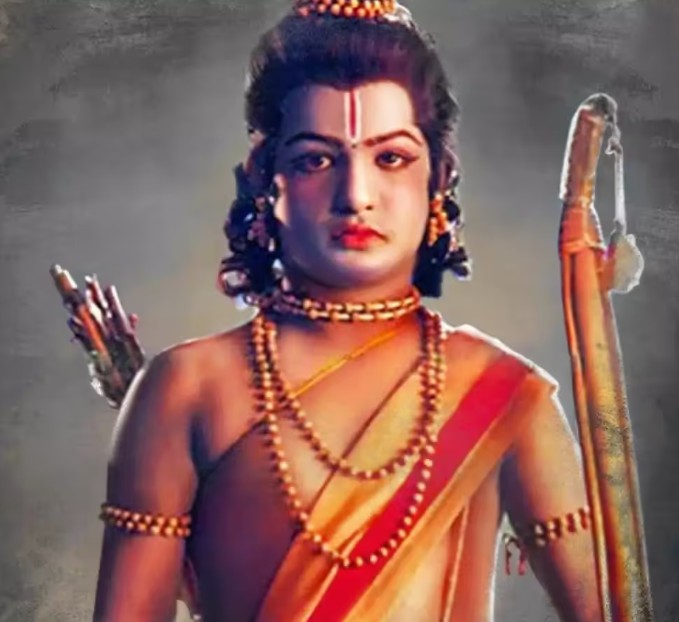 জুনিয়র এনটিরআর এর ‘রাম’ বেশ।