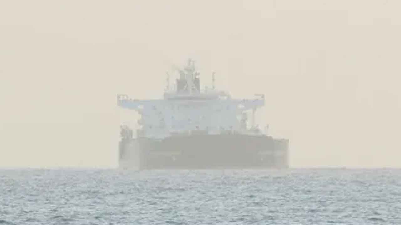 Tanker carrying Iranian crude diverts to China