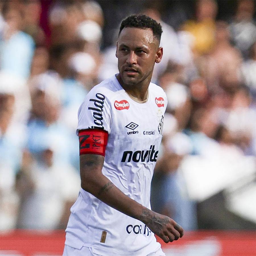 Neymar Jr. severely criticized referee Savio Pereira Sampaio after Santos victory