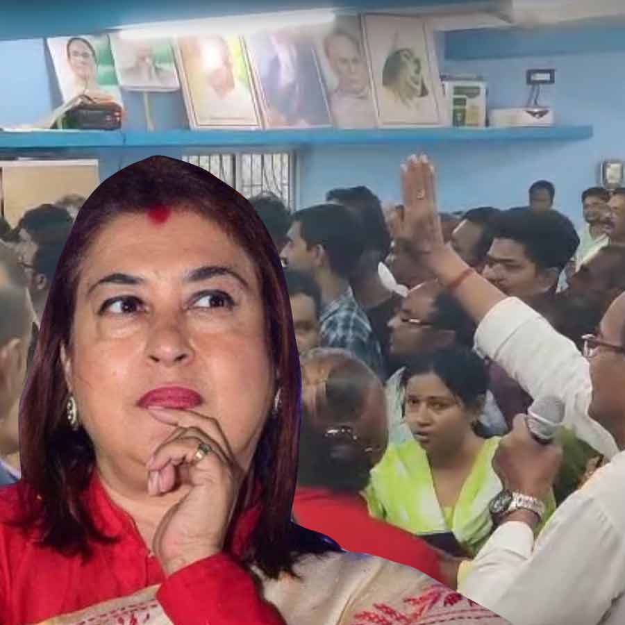 Satabdi Roy left TMC office in Muraroi amidst broil of workers and leaders dgtld