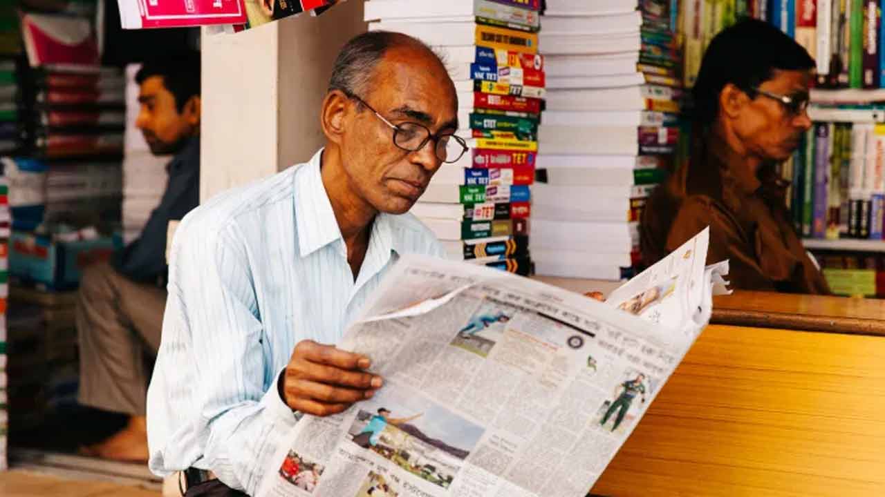 Election Commission says, no adverts by political parties in print media on April 8 and 9 without MCMC clearance