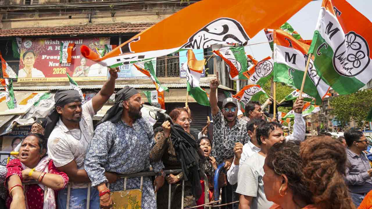 Kolkata Police has sent notice in case of chaos during BJP candidate Suvendu Adhikari’s nomination filing at Bhabanipur