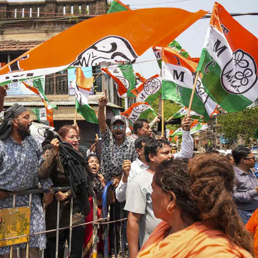Kolkata Police has sent notice in case of chaos during BJP candidate Suvendu Adhikari’s nomination filing at Bhabanipur