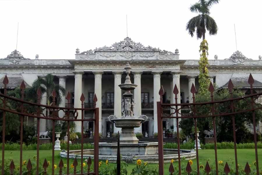 মার্বেল প্যালেস।