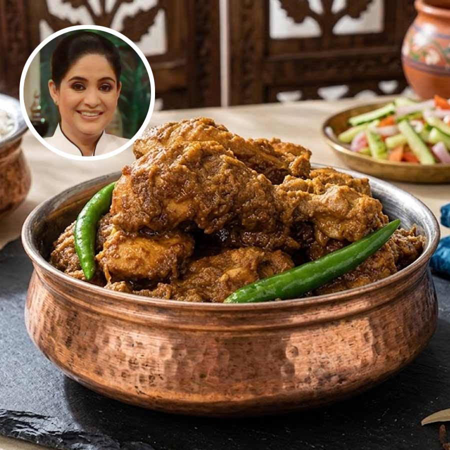 বাড়িতে রান্না করা মুরগির মাংসে  রেস্তরাঁর মতো স্বাদ আসে না? ৫ পন্থা বদলে দেখুন।