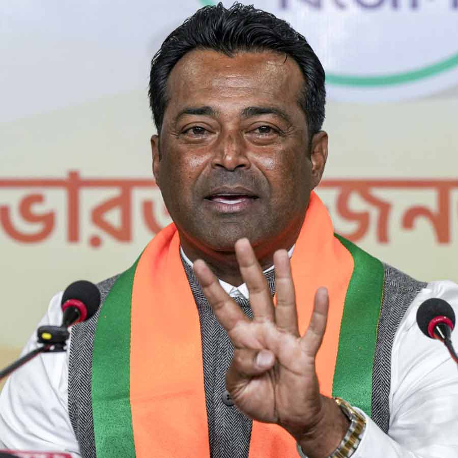 Joined BJP for Tennis, Will work for CWG and Olympics too, Says Leander Paes in Kolkata