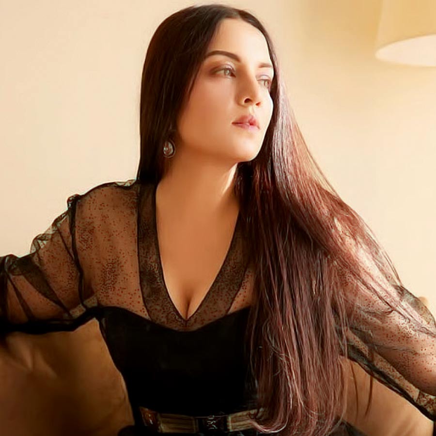 Celina Jaitly Opens Up About Healing & Finding Peace Amid Divorce Battle