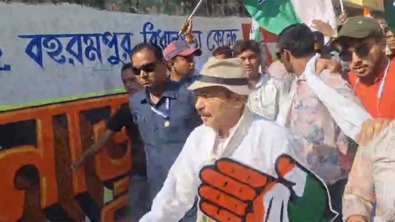 West Bengal Police initiates disciplinary action against IC Berhampur for unlawful obstruction caused during Adhir Chowdhary\\\\\\\\\\\\\\\\\\\\\\\\\\\\\\\\\\\\\\\\\\\\\\\\\\\\\\\\\\\\\\\'s election campaign