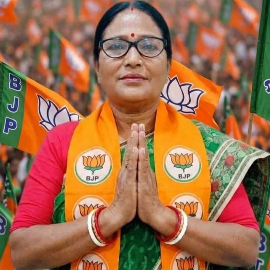 শীতলকুচির বিজেপি প্রার্থী সাবিত্রী বর্মন।