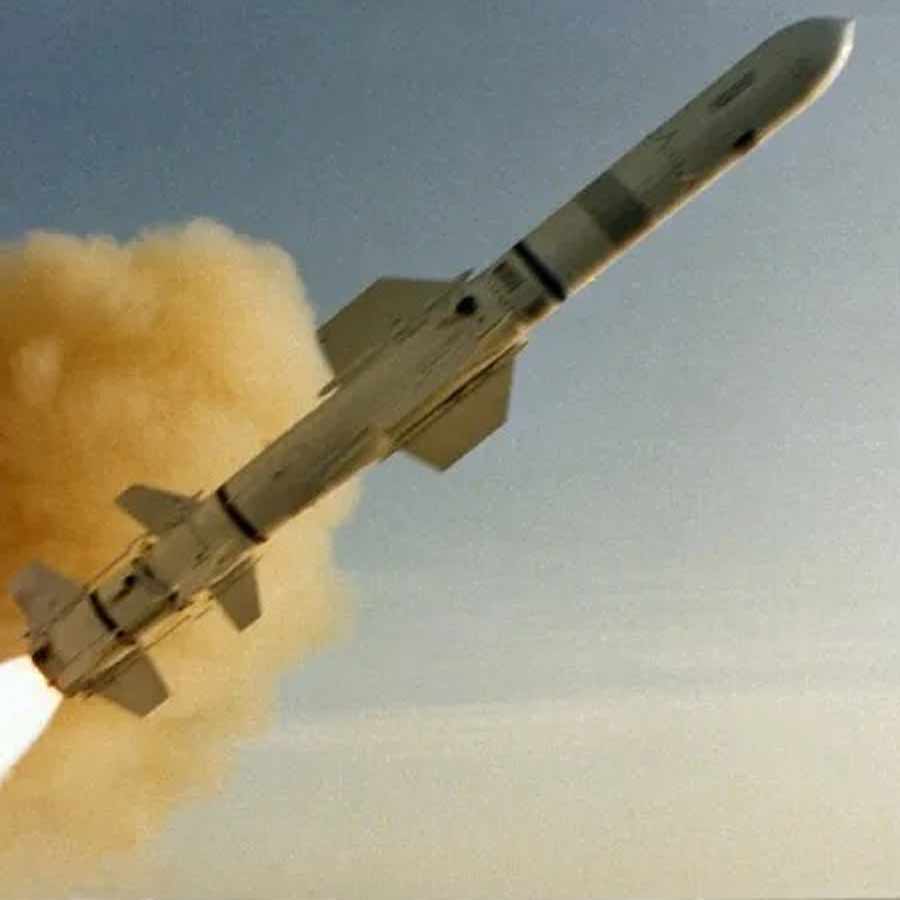 ইরানের বিরুদ্ধে দূরপাল্লার ক্ষেপণাস্ত্র হামলার পরিকল্পনা আমেরিকার। ছবি: সংগৃহীত।