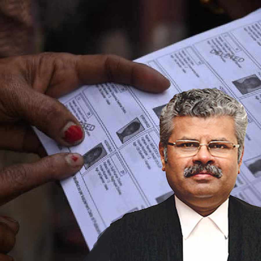 কলকাতা হাই কোর্টের প্রাক্তন বিচারপতি টিএস শিবজ্ঞানমের বেঞ্চ কংগ্রেস প্রার্থীর নাম ভোটার তালিকায় ফেরানোর রায় দিল।