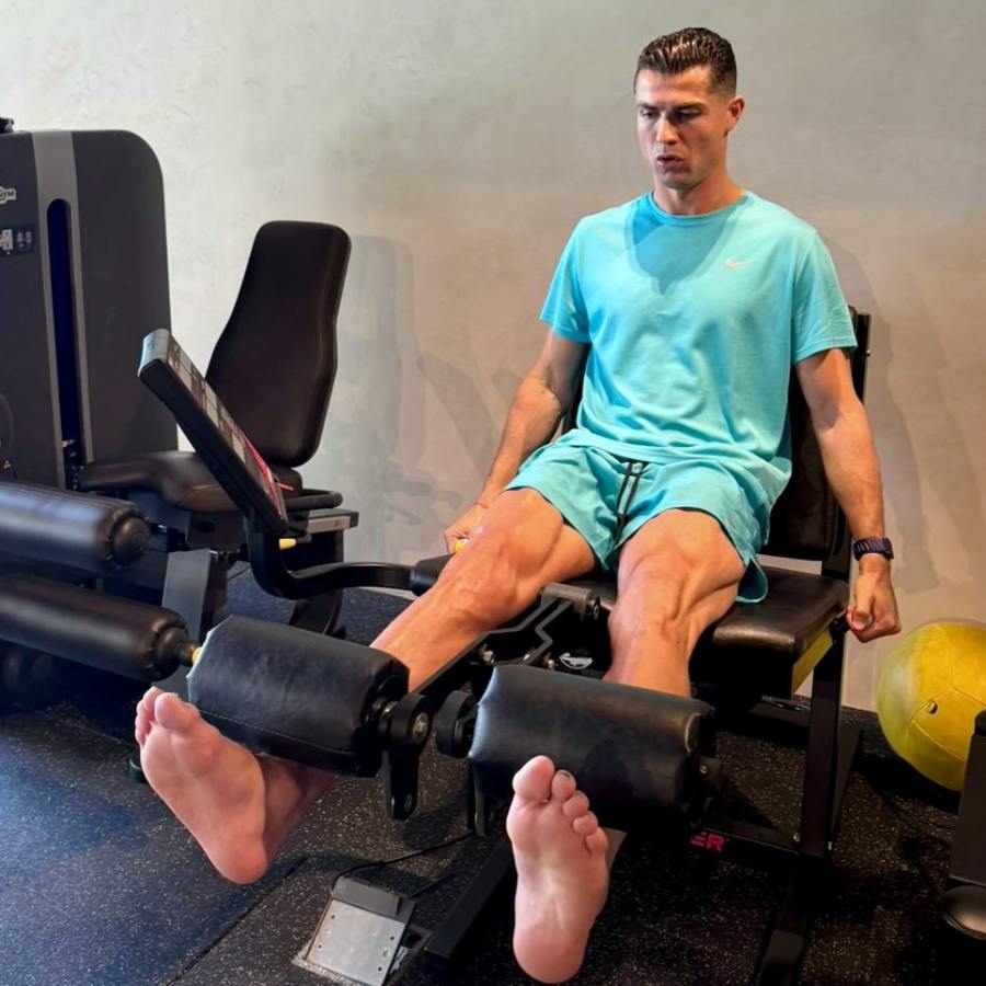 মাঠে ফেরার কয়েক সপ্তাহ আগে ক্রিশ্চিয়ানো রোনাল্ডোর লেগ এক্সটেনশন। 