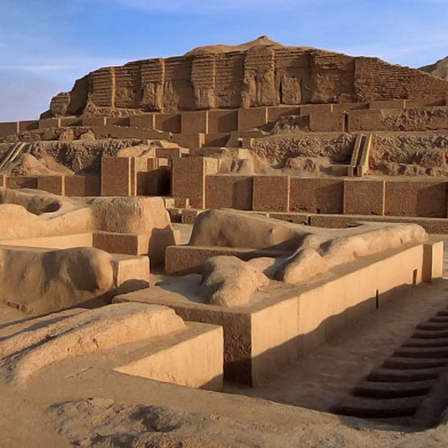 পাকিস্তানের লারকানা জেলায় মহেঞ্জোদারোর ধ্বংসস্তূপে নতুন করে খননকার্য চলে।