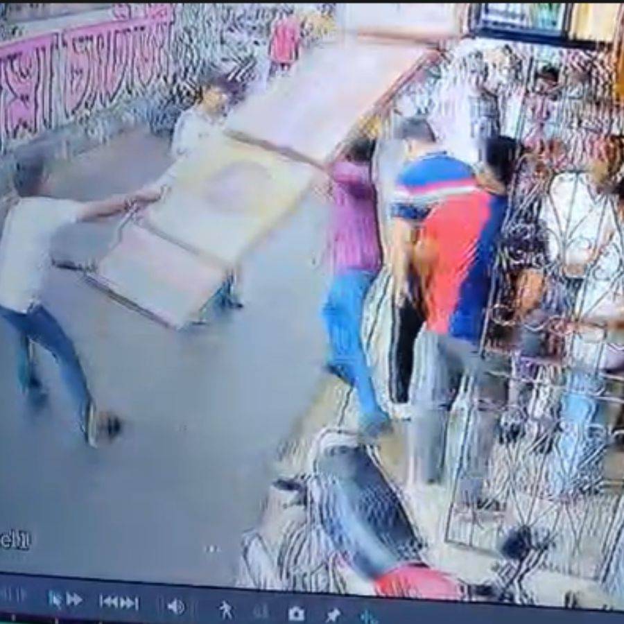 Row over vandalism at BJP Behala Paschim Election office on Sunday dgtld