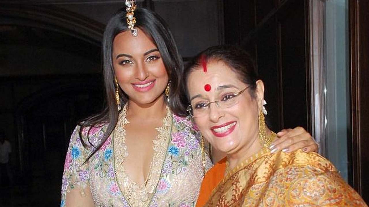 সোনাক্ষীর মা দিদিমা হওয়ার জন্য প্রস্তুত?