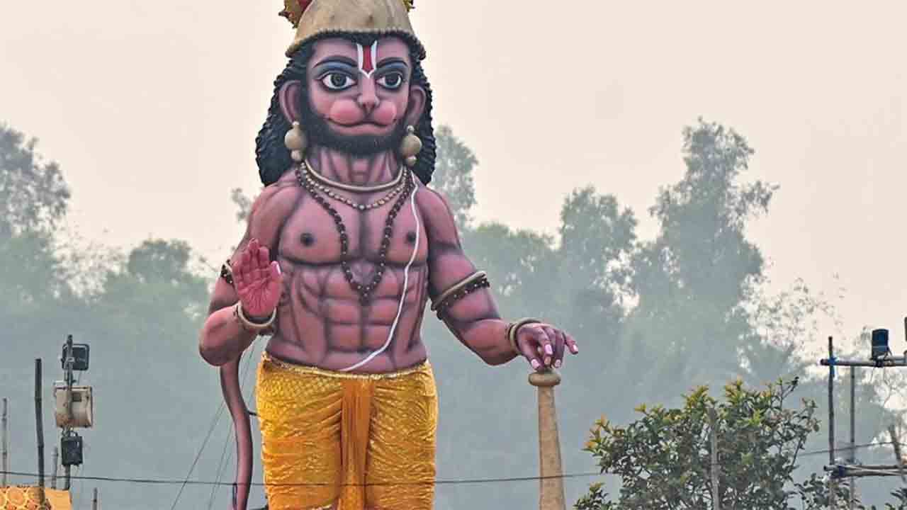 হনুমান পুজো বালুরঘাটের ভুশিলা গ্রামে।