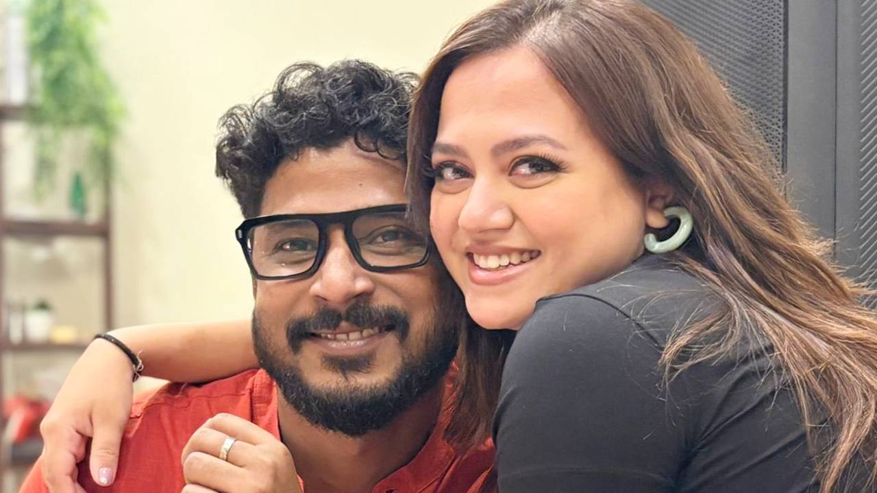 দীপঙ্কর রায় ও অহনা দত্ত।