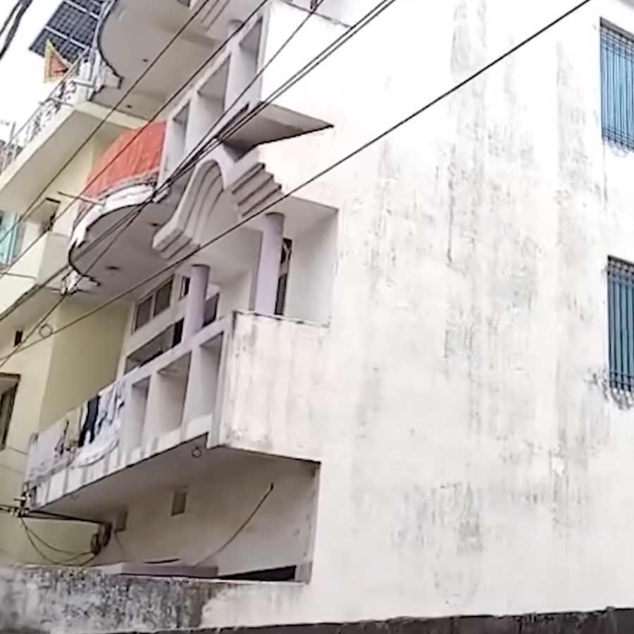 Bihar SDPO's Maid Owns Luxury Car, Crore-Value Property, Raises Corruption Questions