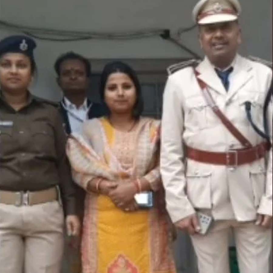 Bihar SDPO's Maid Owns Luxury Car, Crore-Value Property, Raises Corruption Questions