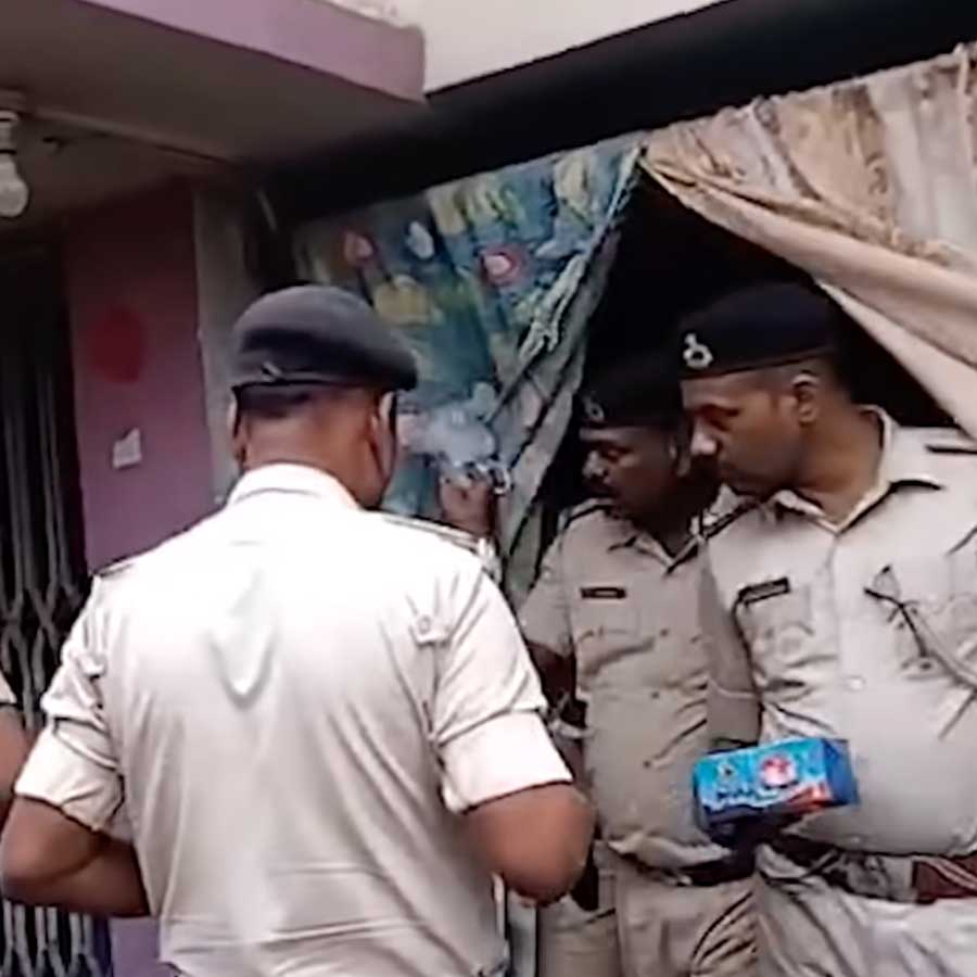 Bihar SDPO's Maid Owns Luxury Car, Crore-Value Property, Raises Corruption Questions