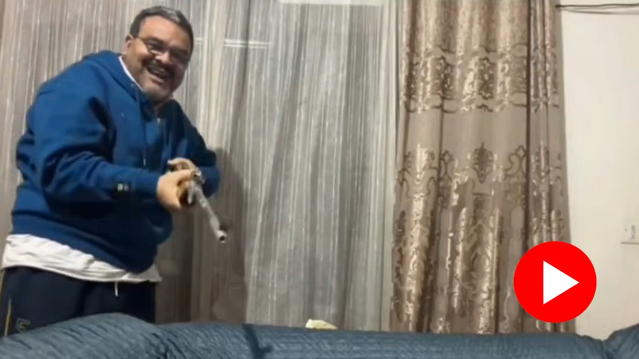 Video shows Pakistani YouTuber threaten Indian sports journalist in a bizarre way, internet reacts